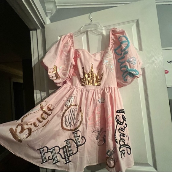 Queen of Sparkles light pink Bride dress size small - Picture 6 of 6